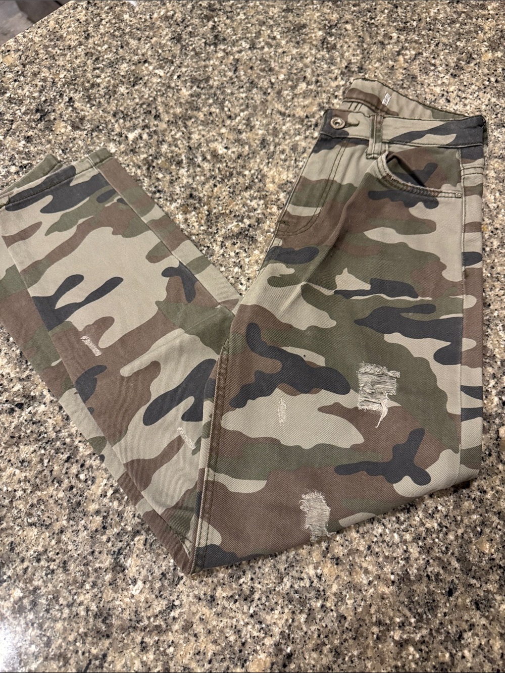 Bershka Camo Mom Jeans - Olive & Tan